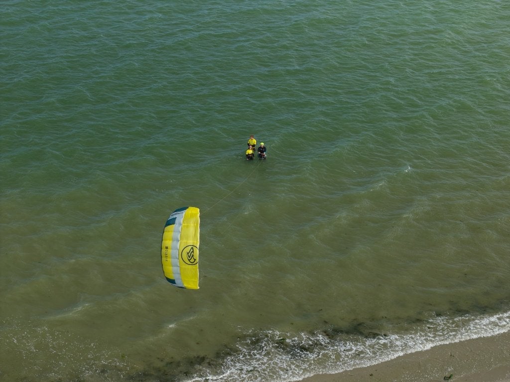 Kitesurf materiaal te koop – kites, boards & barren, Watersport en Boten, Info@duotone.com, Gebruikt, Duitsland, Twintip