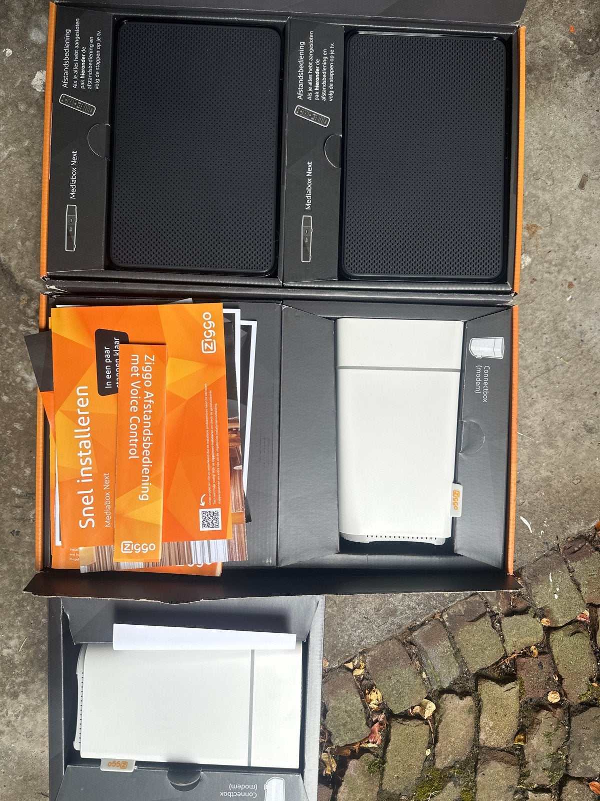 Ziggo Mediabox Next en 2 Connectbox (modem), Audio, Tv en Foto, Decoders en Harddiskrecorders, Ophalen of Verzenden, Zo goed als nieuw