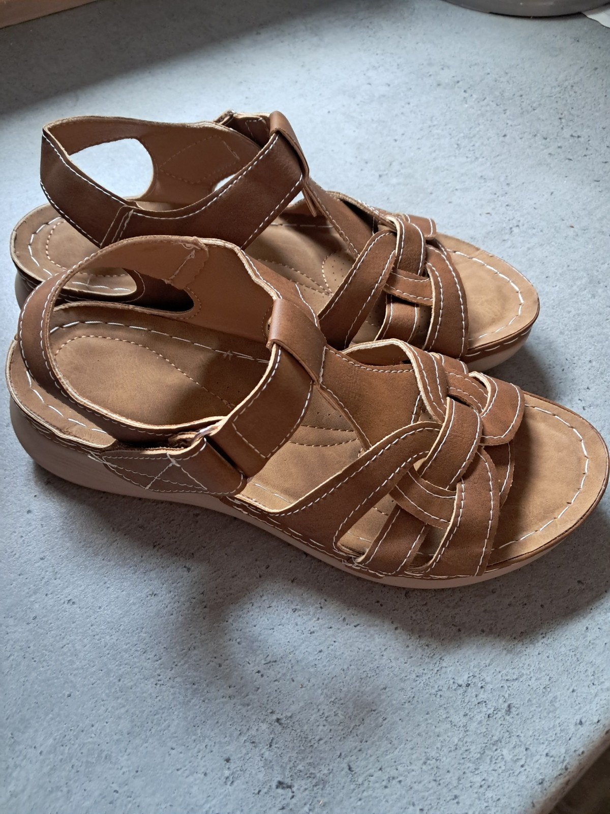Mooie sandalen maat 38 met klittenband, Ophalen of Verzenden, Zo goed als nieuw, Bruin, Sandalen of Muiltjes