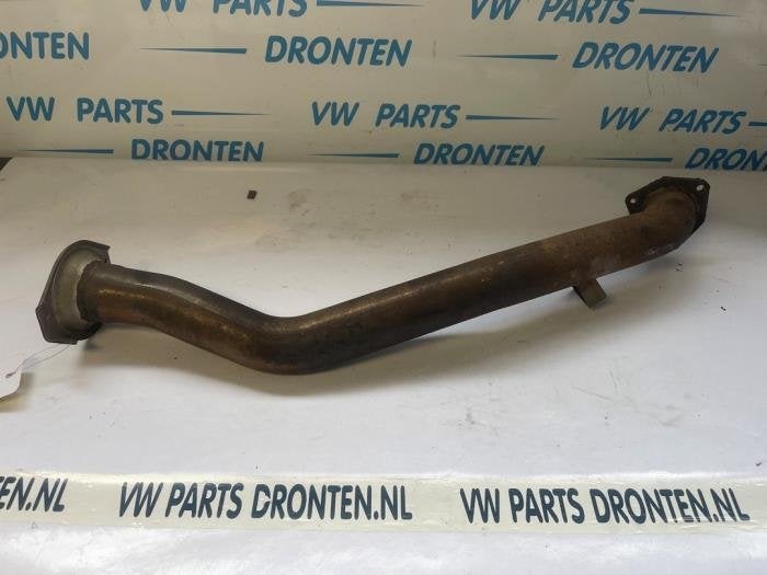 Uitlaat voorpijp van een Volkswagen Transporter