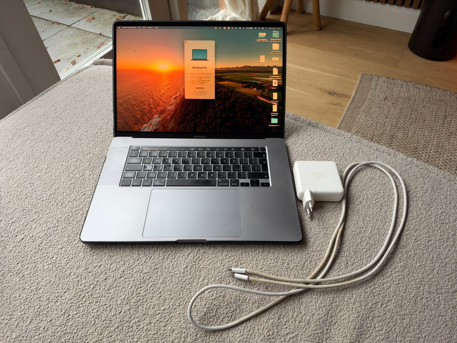 Macbook Pro 16 inch 2019, Computers en Software, MacBook Pro, Gebruikt, 2 tot 3 Ghz, 512 GB