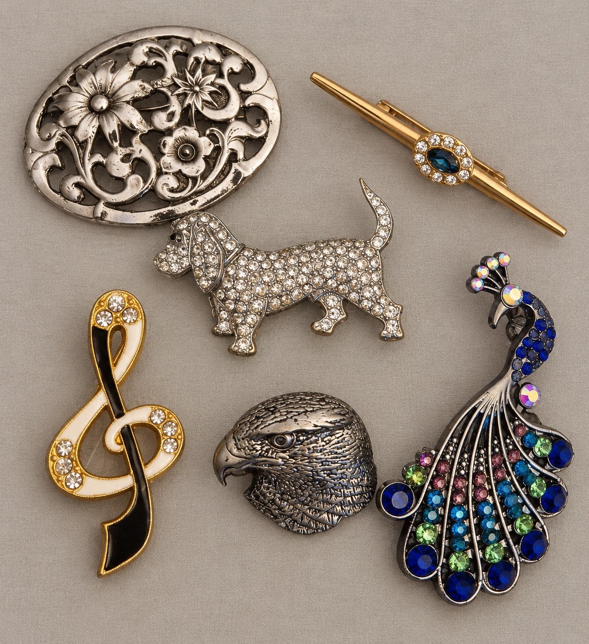 Partij van 6 vintage broches en sierspelden, Sieraden, Tassen en Uiterlijk, Ophalen of Verzenden, Overige kleuren, Overige materialen