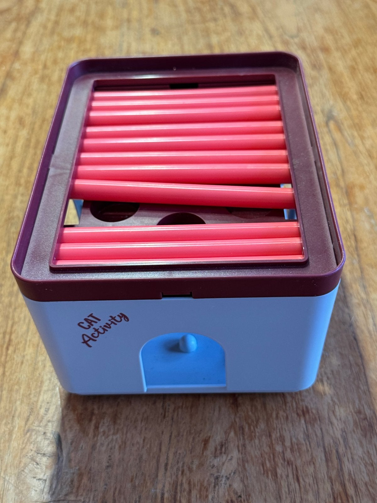 Katten speelgoed, Ophalen