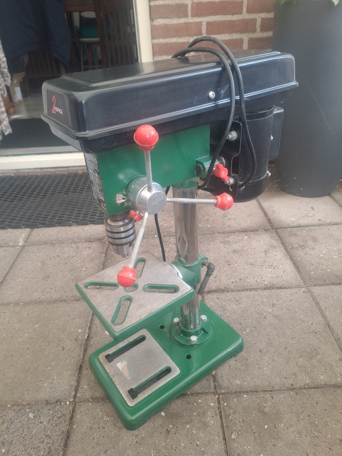 2Force Kolomboormachine - Zo goed als nieuw, Doe-het-zelf en Verbouw, Ophalen, Zo goed als nieuw, 400 tot 600 watt, Kolomboormachine