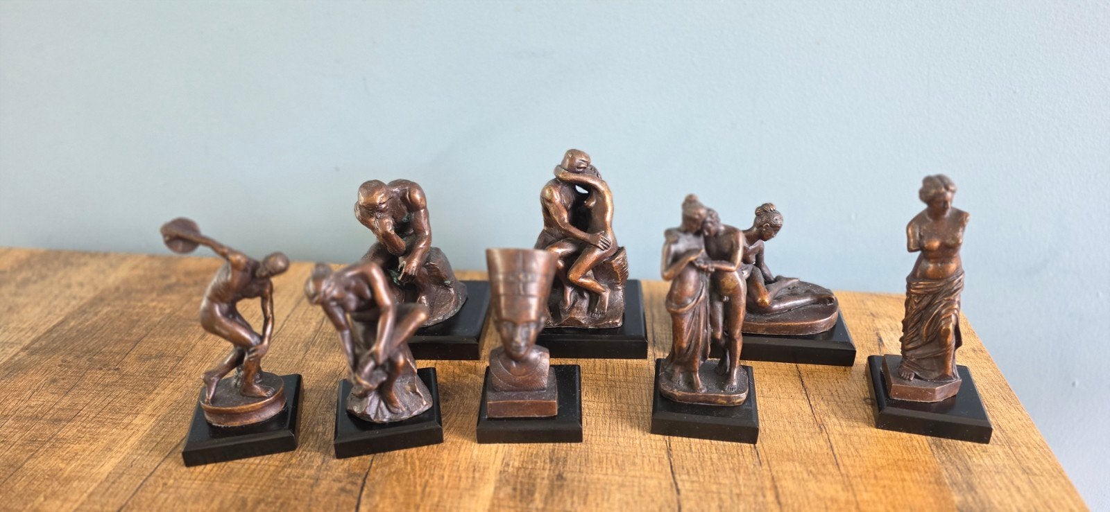 Acht bronzen beeldjes, Ophalen of Verzenden