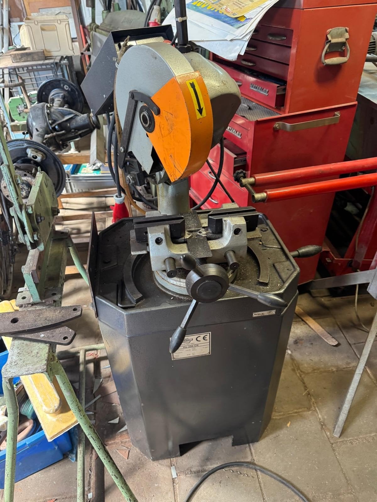 Huvema HU 250 CK Afkortzaag - Krachtige 2,32 kW, Ophalen, Gebruikt, 70 mm of meer, Huvema