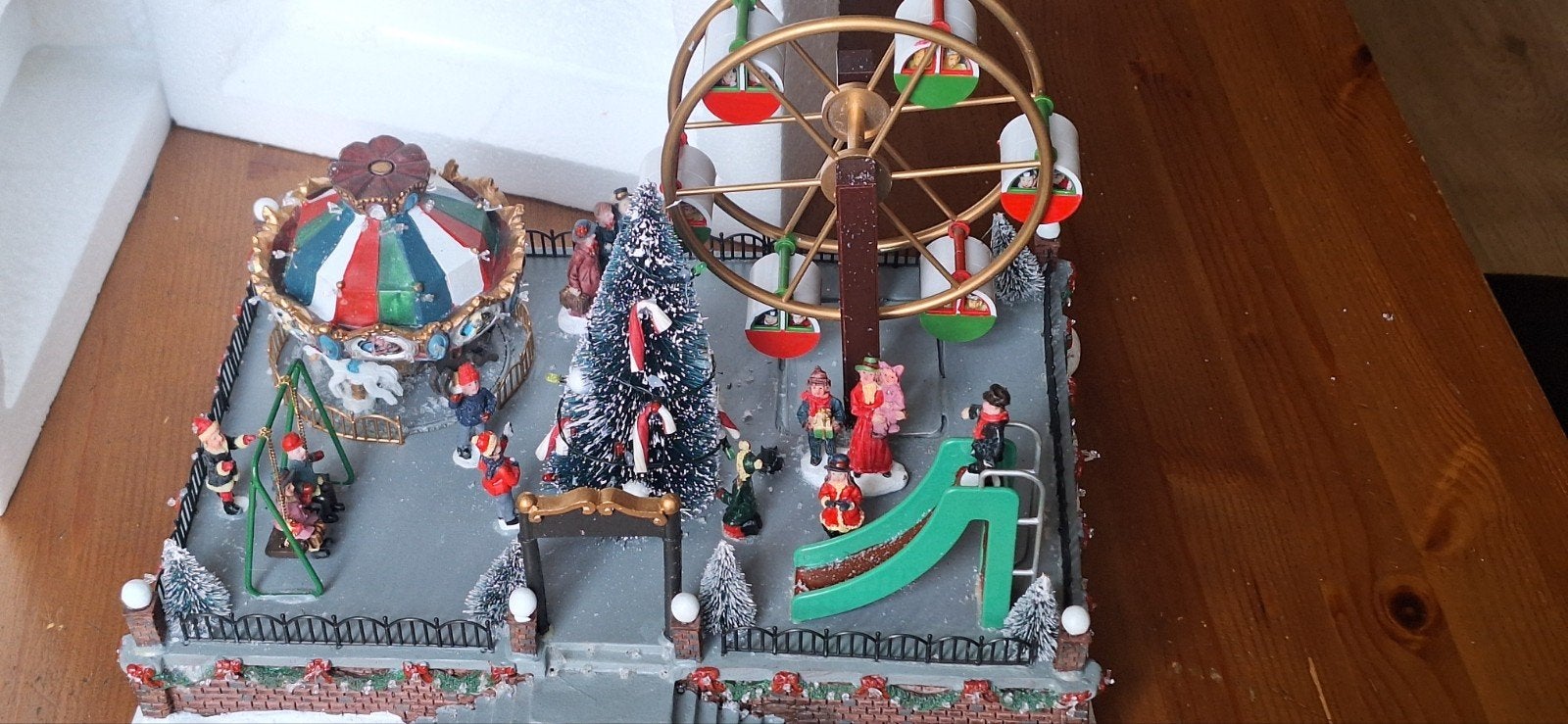 Kerst Huisjes Draaimolen, Ophalen, Gebruikt