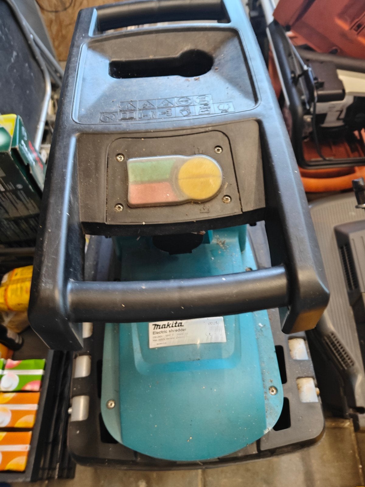 Makita UD 2500 shredder versnipperaar takkenversnipperaar, Tuin en Terras, Hakselaars, M, Ophalen of Verzenden, Zo goed als nieuw