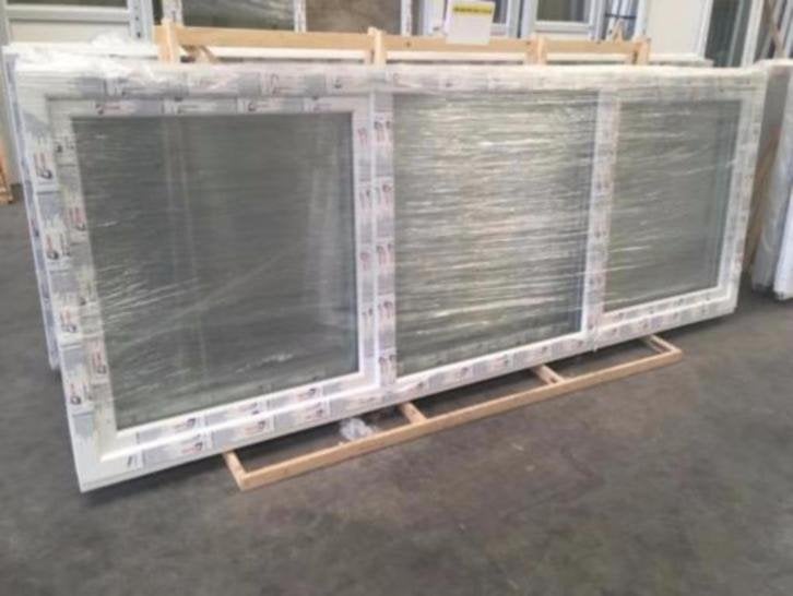 Dakkapel kunststof kozijn 300x110 dk-v-dk RAL 9016, Niet ingevuld, Kunststof, Dakkapel, 225 cm of meer