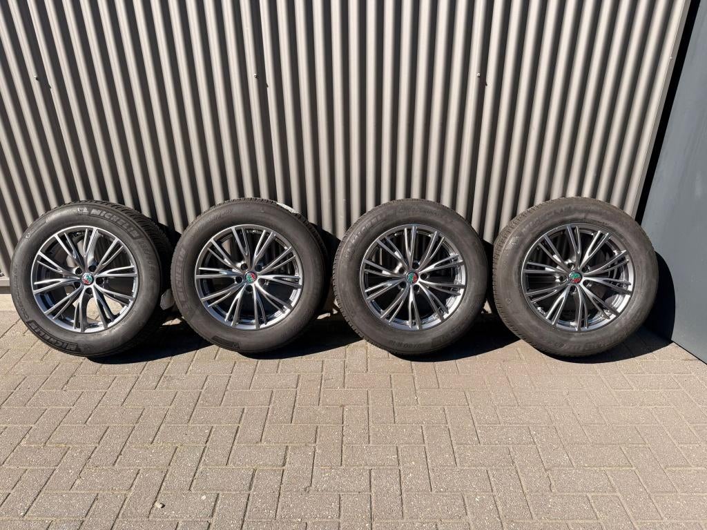 Alfa Romeo Stelvio zomer set 235/60R18 Sensoren, Auto-onderdelen, Banden en Velgen, Banden en Velgen, Zomerbanden, 18 inch, 235 mm