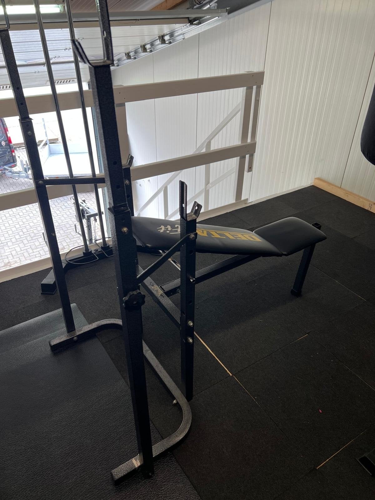 Delta Fit Krachtstation met bankje, Ophalen, Krachtstation, Armen, Zo goed als nieuw