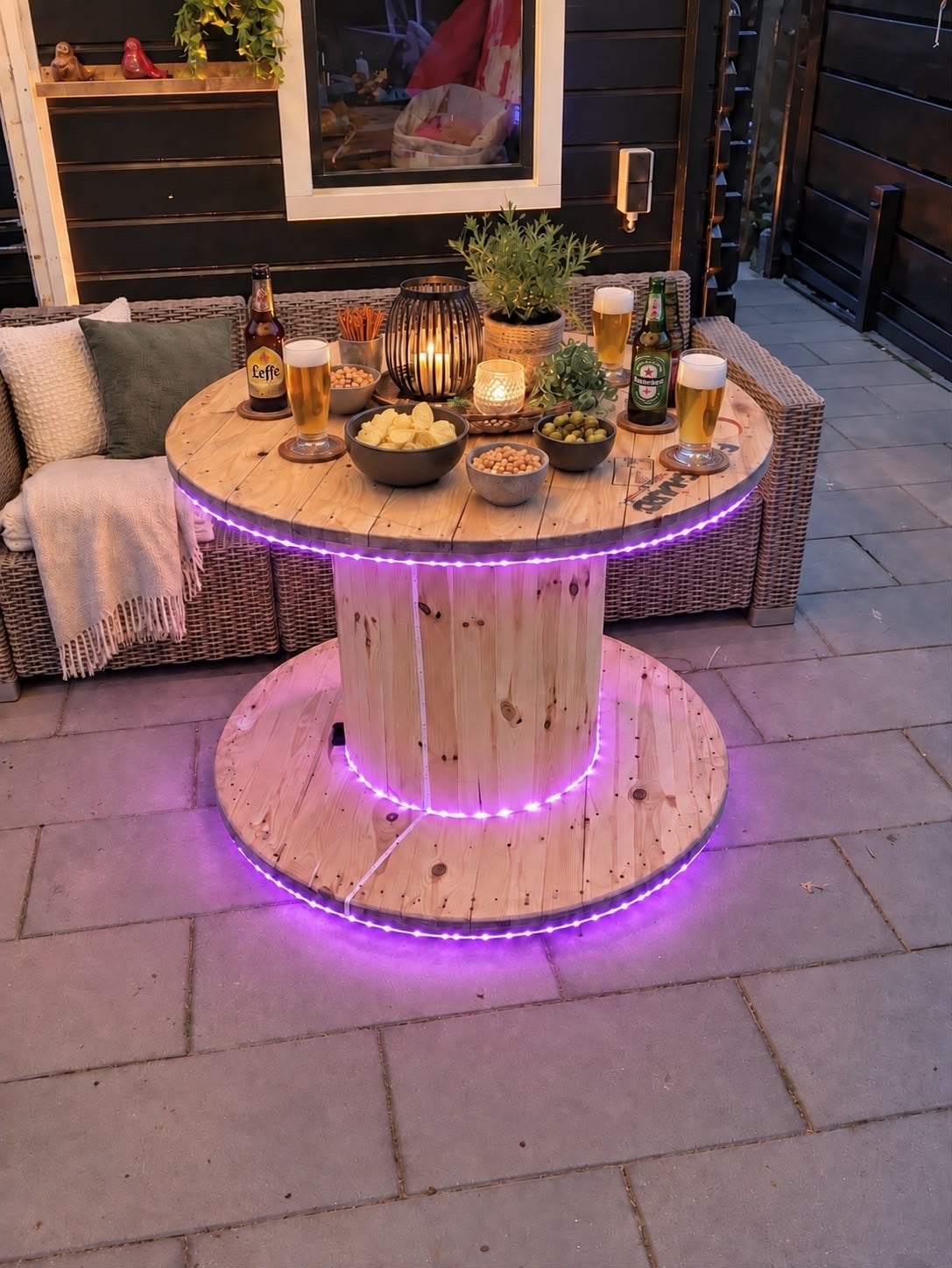 Gezellige kabelhaspel bartafel met LED verlichting, Ophalen of Verzenden, Gebruikt