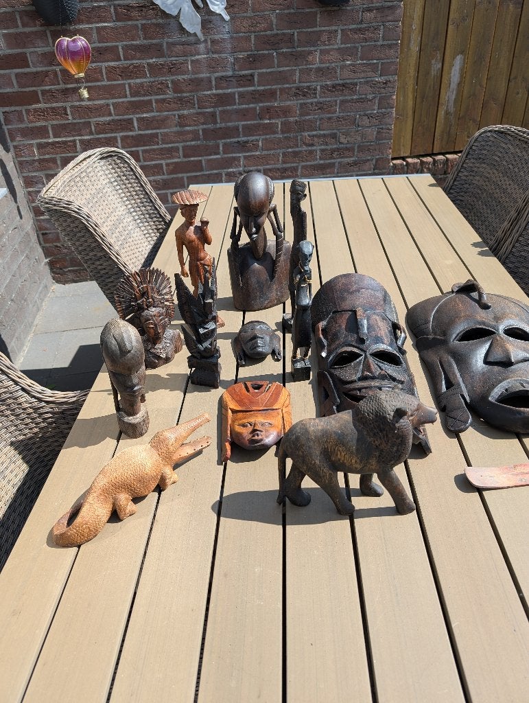 Diverse Afrikaanse Beelden en Maskers Houtsnijwerk Collectie, Bruin, Afrika, 25 cm, Handgemaakt