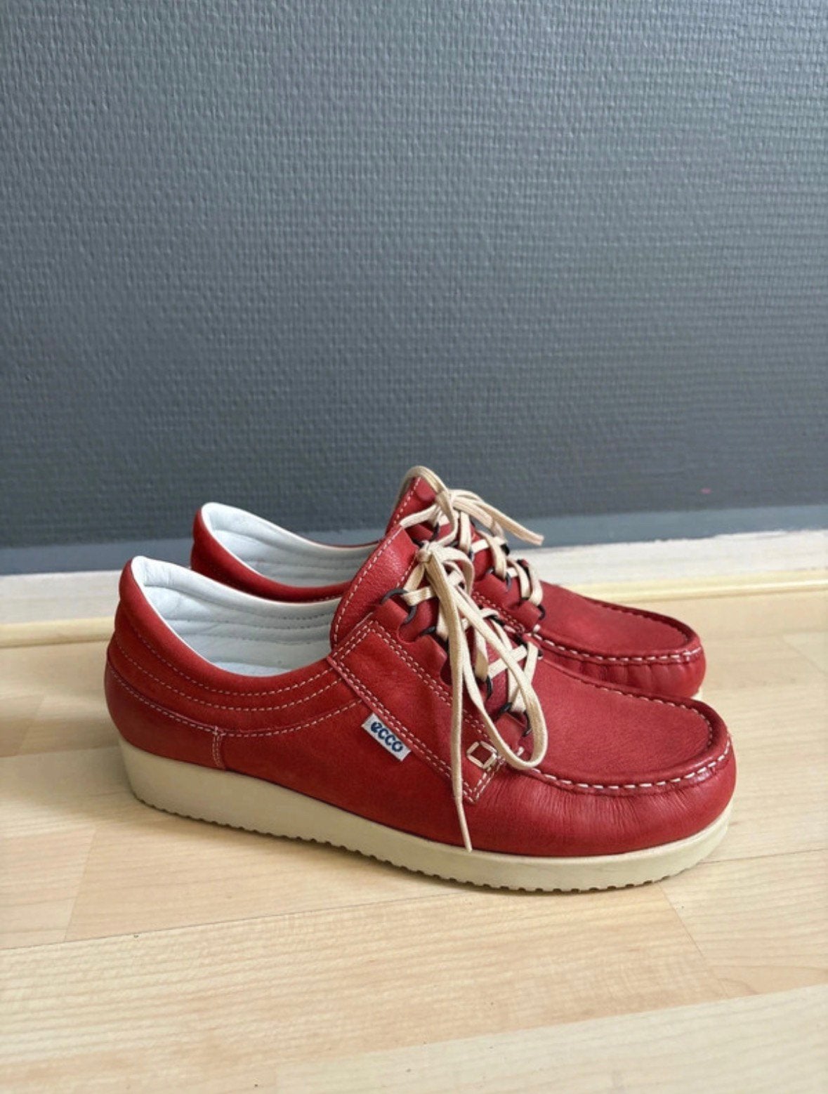 Rode Ecco damesschoenen maat 42, Ophalen of Verzenden, Zo goed als nieuw, Overige kleuren, Sneakers of Gympen