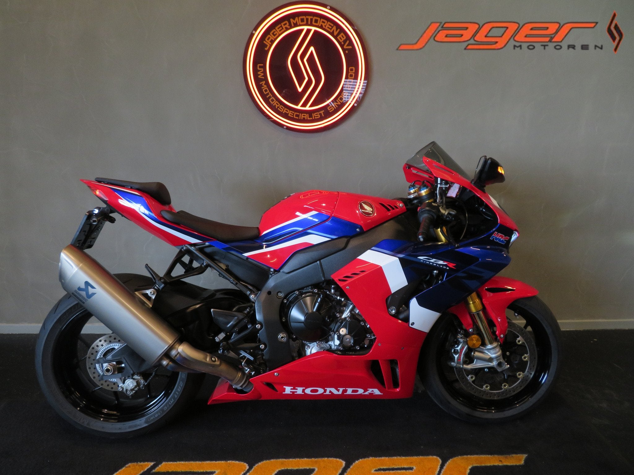 Honda CBR 1000 RR-R FIREBLADE SP PERFECT! (bj 2022), Motoren, Motoren | Honda, Bedrijf, Super Sport, 1000 cc