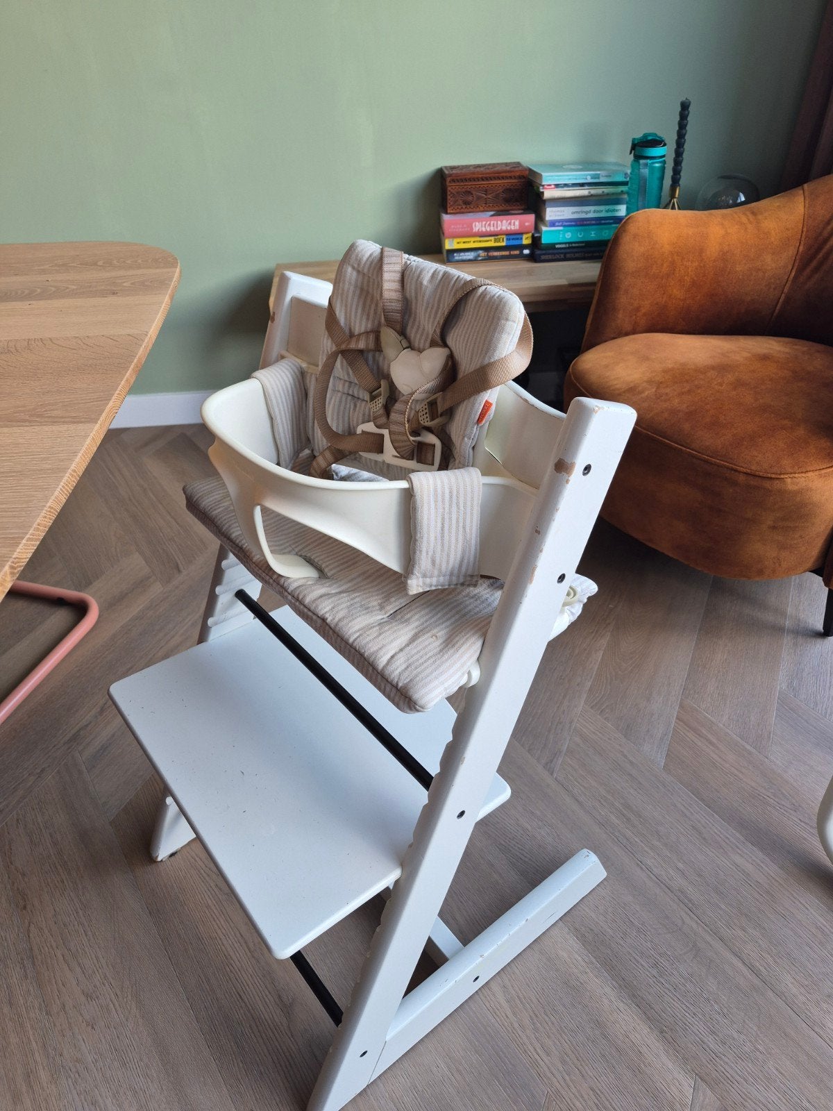 Stokke Tripp Trapp meegroeistoel met babyset, tuigje, kussen, Kinderen en Baby's, Ophalen, Gebruikt, Meegroeistoel, Gordel(s)