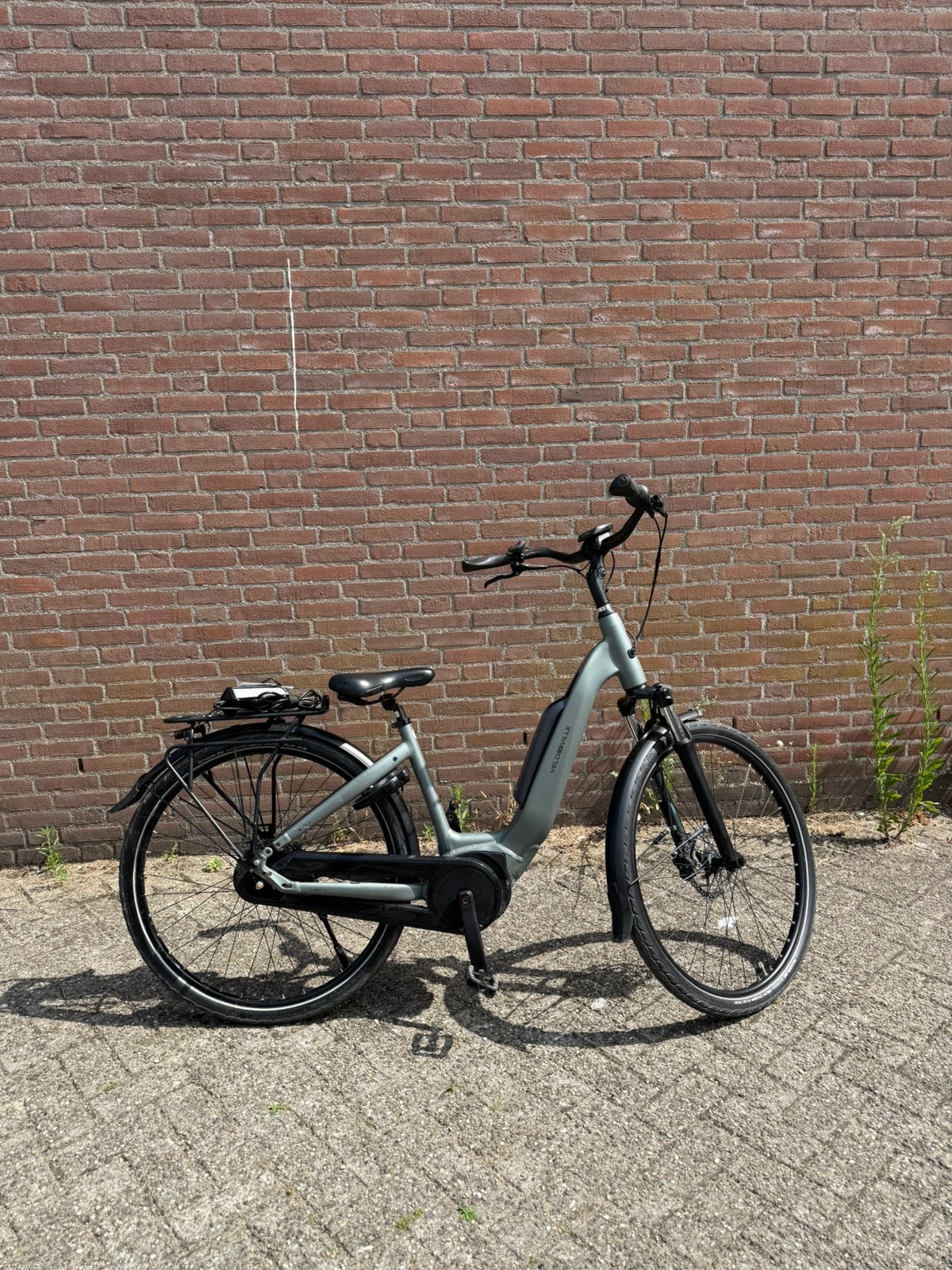 l VELO DE VILLE l BOSCH MIDDENMOTER l ZO GOED ALS NIEUW l, Zo goed als nieuw, 51 tot 55 cm, 50 km per accu of meer, Ophalen
