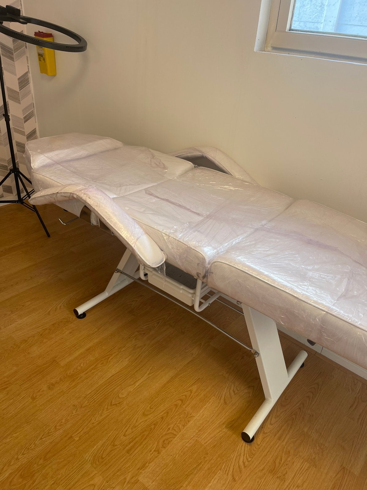Professionele behandeltafel, Sport en Fitness, Ophalen, Zo goed als nieuw, Massagetafel