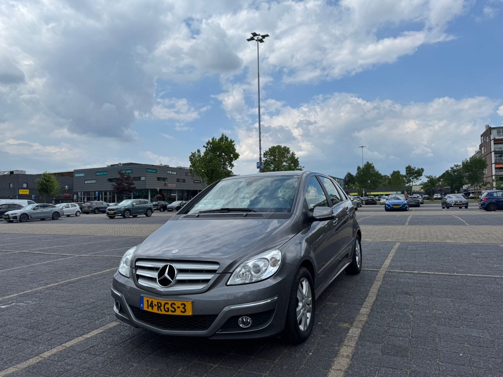 Mercedes B180 Automatic | NAP | 2 Keys |Full Service History, Auto's, Mercedes-Benz, Stof, Zwart, 4 cilinders, 115 pk