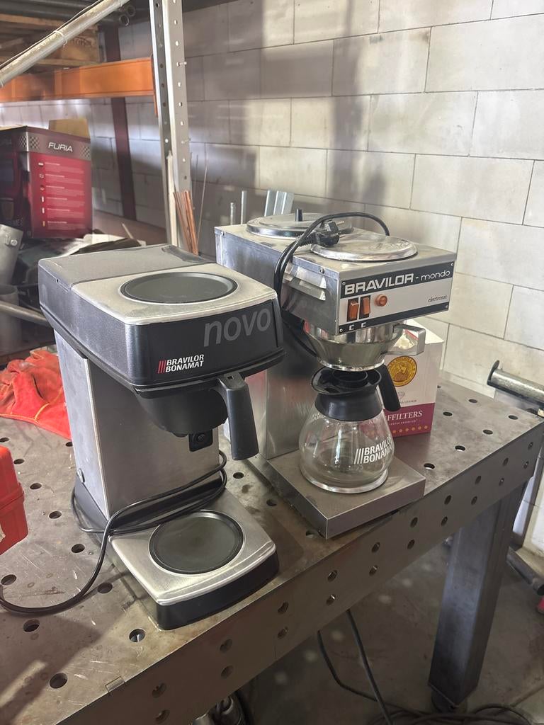 Bravilor Bonamat Novo en Mondo koffiezetapparaten, Witgoed en Apparatuur, Ophalen, Gebruikt, Koffiemachine, Gemalen koffie