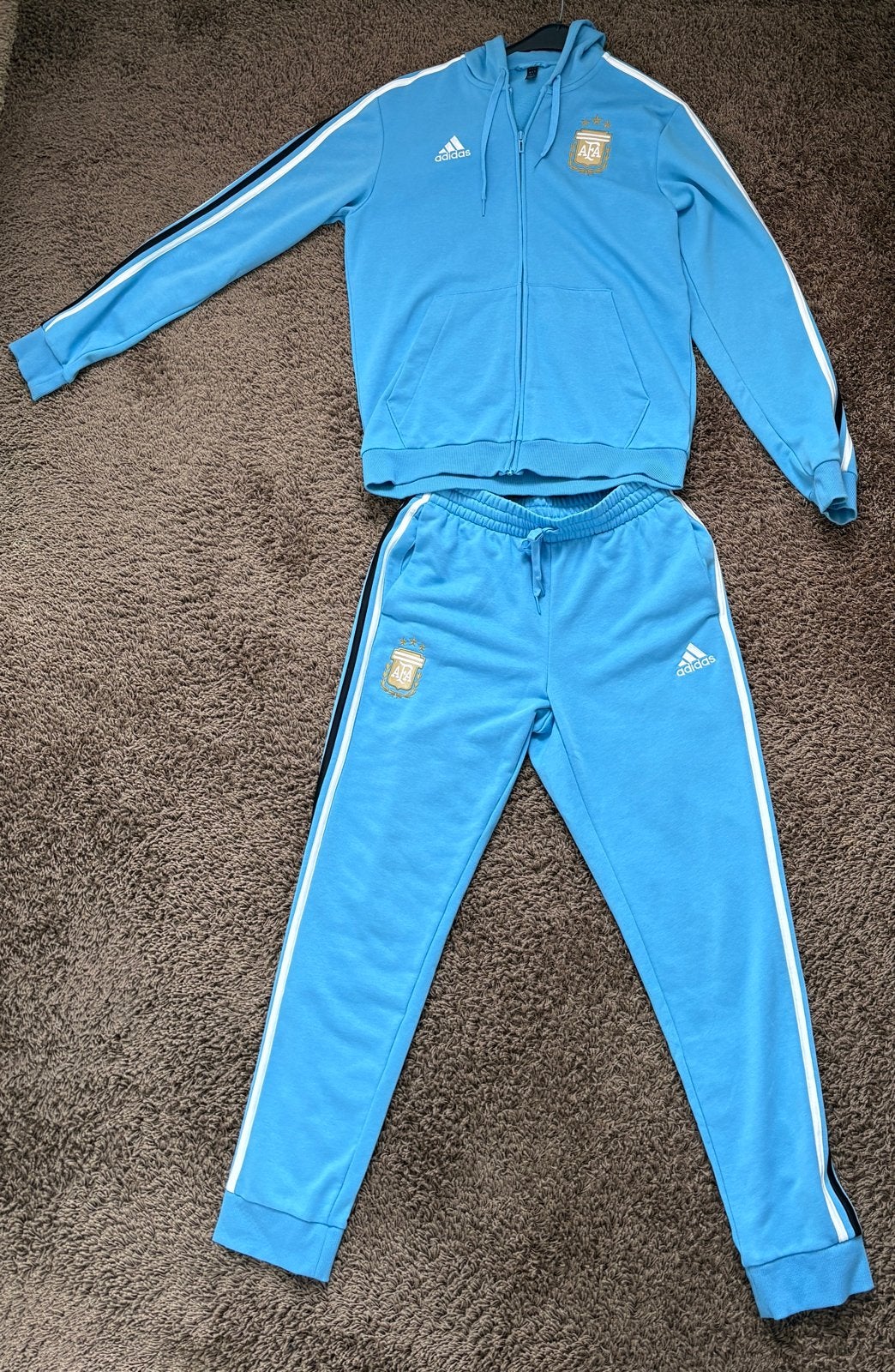 Adidas Argentinië Trainingspak - Maat M, Ophalen, Zo goed als nieuw, Voetbal, Maat 48/50 (M)