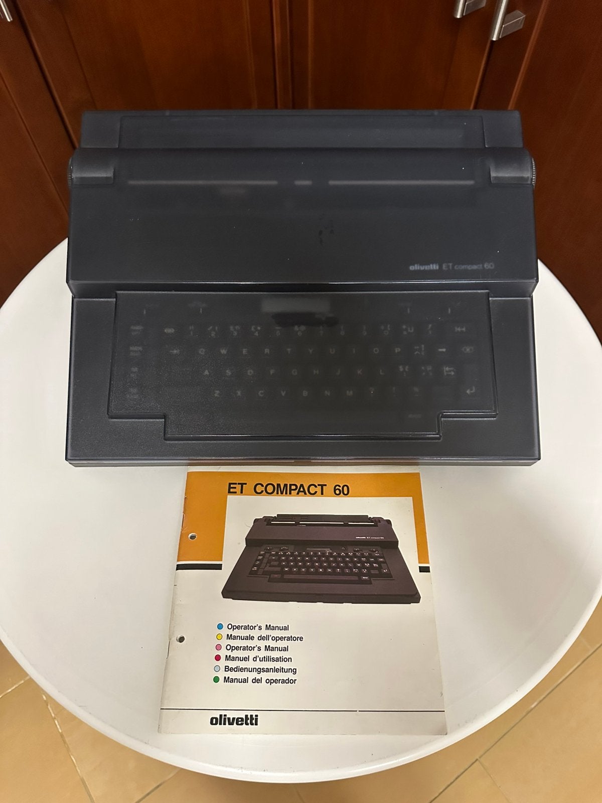 Olivetti ET Compact 60 Elektrische Typemachine + Handleiding, Diversen, Typemachines, Ophalen, Zo goed als nieuw
