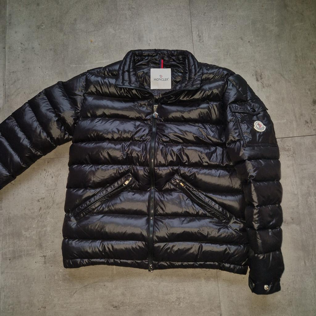 Moncler Jas Maat S Zwart, Ophalen of Verzenden, Zo goed als nieuw, Maat 46 (S) of kleiner, Zwart