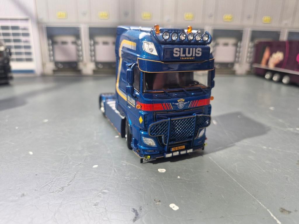 Daf XF trekker  van SLUIS TRANSPORT