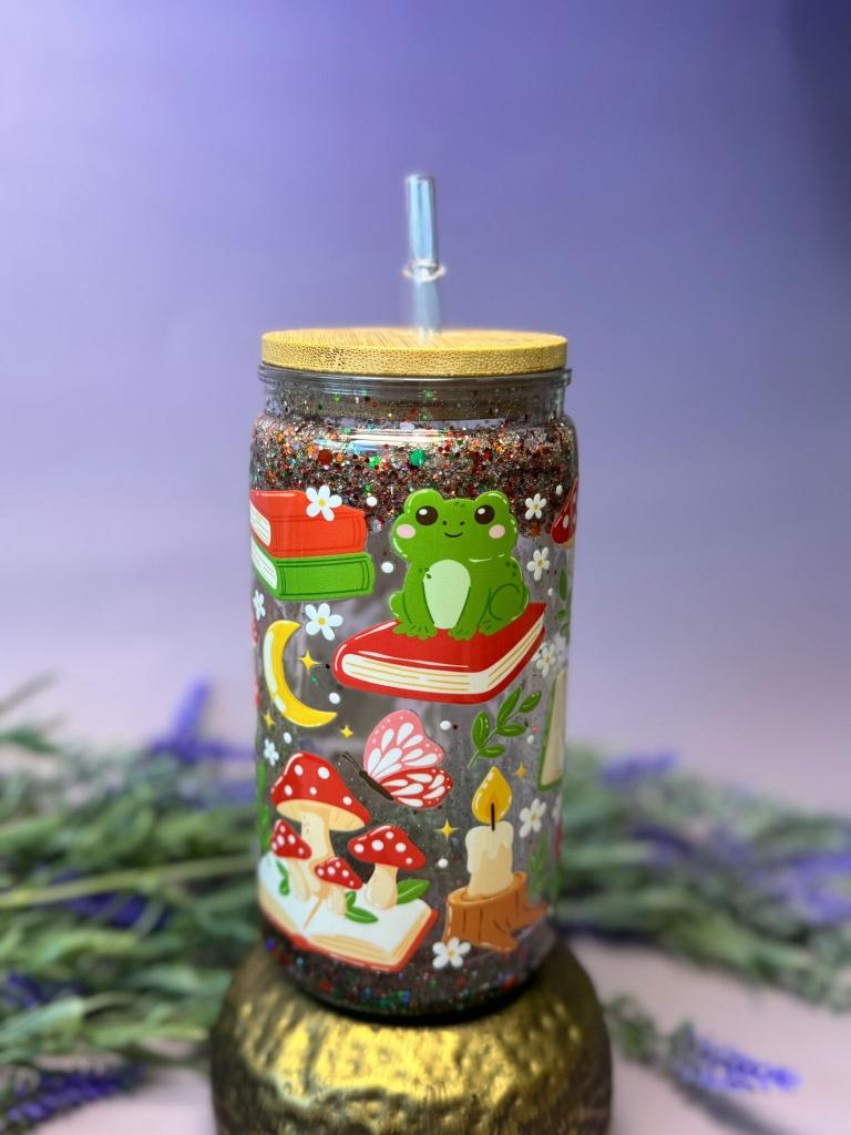 Handgemaakte Cottagecore Snowglobe Tumbler met Paddenstoelen, Huis en Inrichting, Keuken | Servies, Verzenden, Overige typen, Nieuw