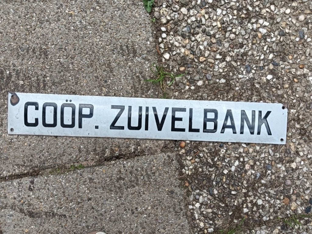 Vintage straatnaambord - Coöperatieve Zuivelbank (Friesland), Ophalen of Verzenden, Gebruikt