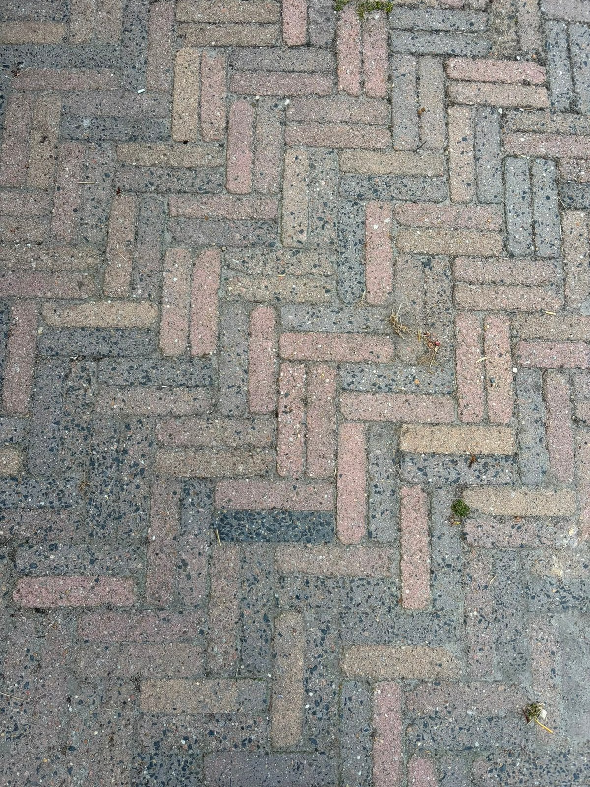 Te koop: ca 40 m2  klinkers/ waaltjes., Ophalen, Zo goed als nieuw, Beton, Klinkers