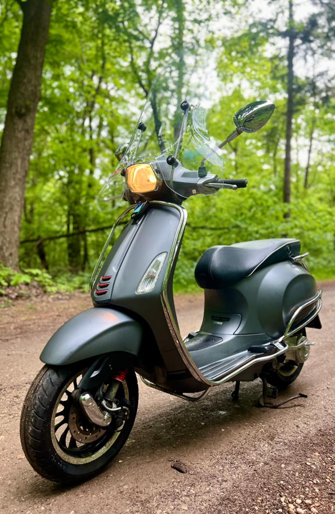 Vespa Sprint 2015 50cc 4T 2V Titanio Grey, Fietsen en Brommers, Ophalen, Gebruikt, Maximaal 25 km/u, Benzine
