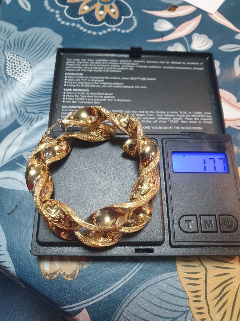 Super set oorbellen model wokkels Versace zeer mooi bewerkt, Hangers, Nieuw, Ophalen of Verzenden, Goud