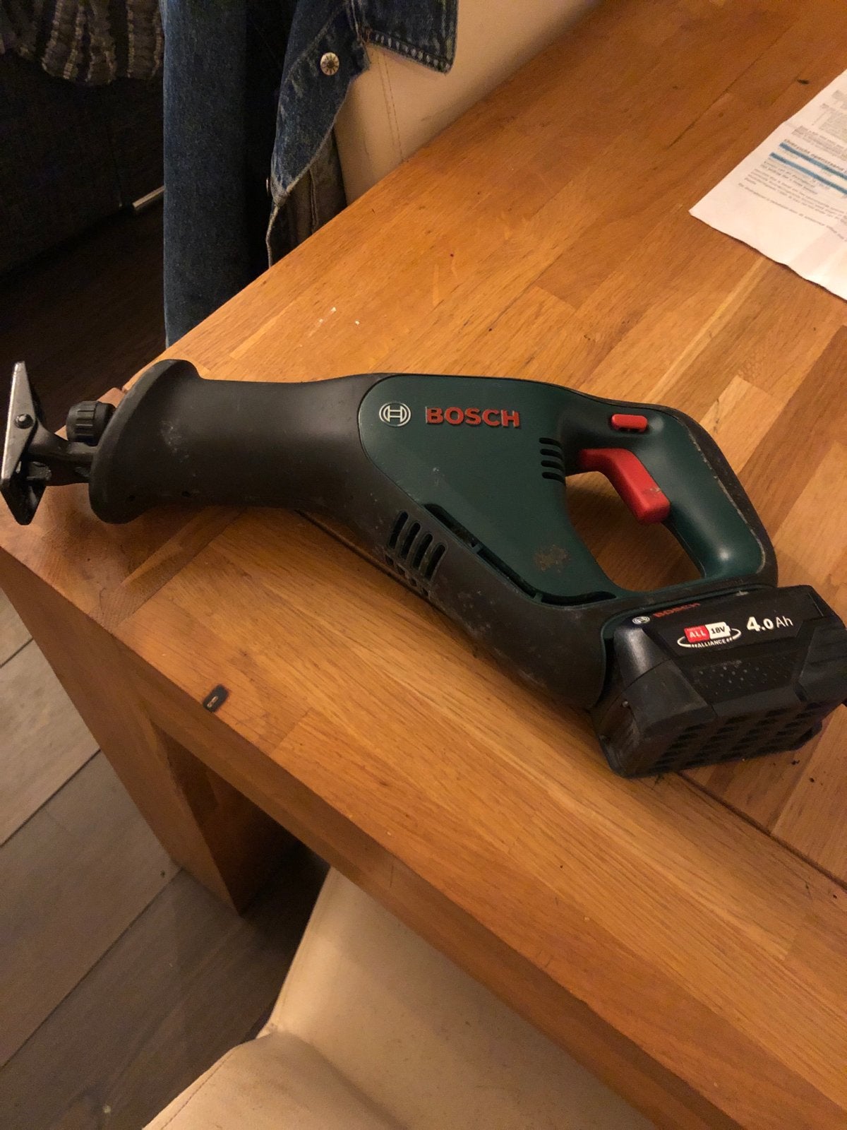 Bosch Reciprozaag 18V met 4.0 Ah Accu, Gebruikt, 70 mm of meer, Ophalen of Verzenden, Reciprozaag