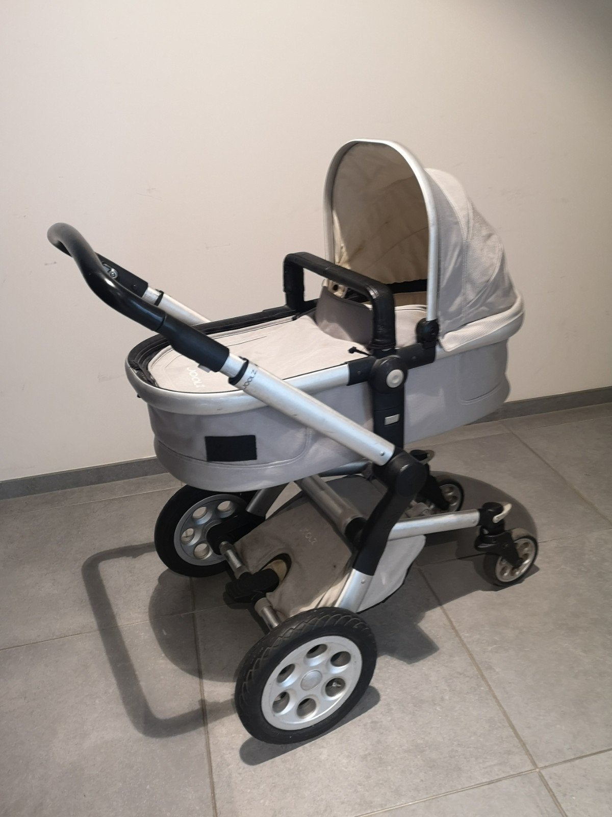 Joolz kinderwagen met reiswieg en autostoel adapters, Kinderen en Baby's, Kinderwagens en Combinaties, Ophalen