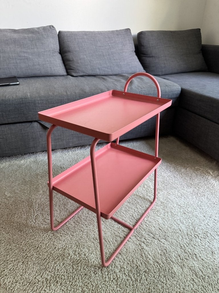 Pastelroze bijzettafel met 2 niveaus - 27 x 40 x 51 cm, Minder dan 55 cm, Gebruikt, Metaal of Aluminium, Rechthoekig
