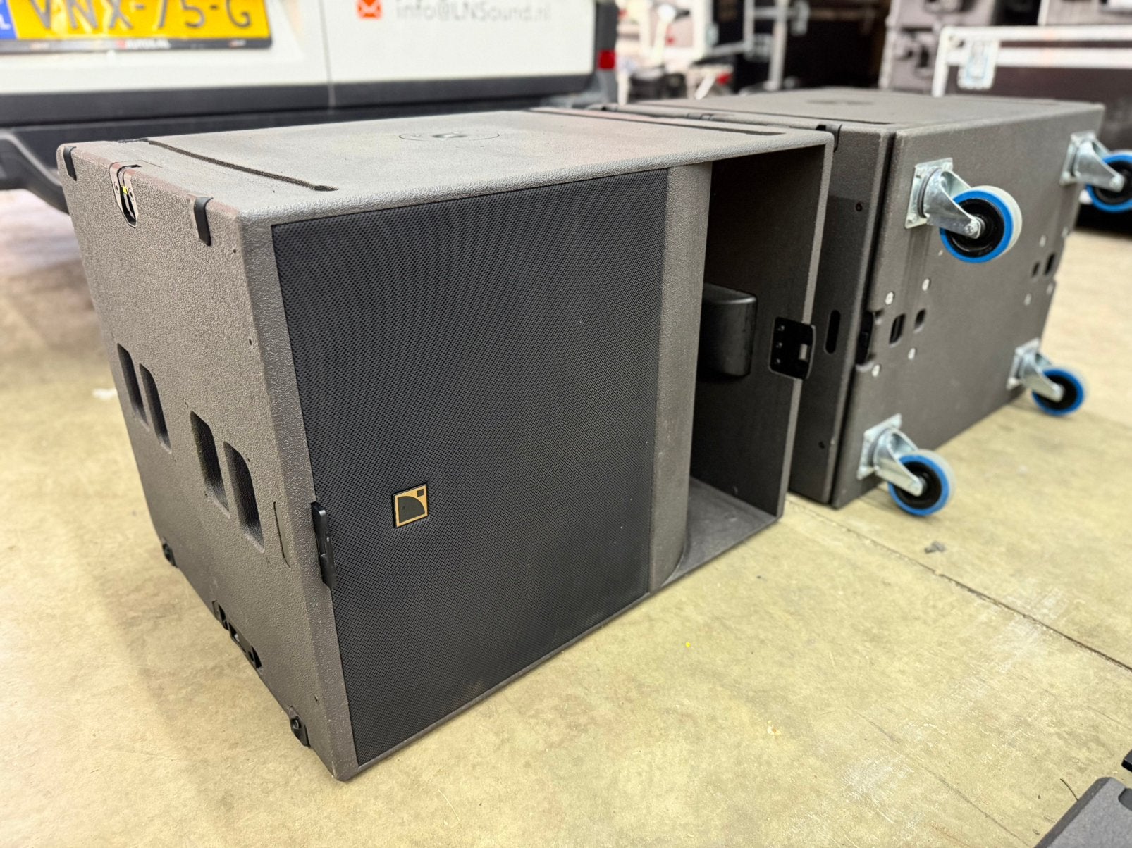 2* L-Acoustics KS21 incl. dolly en hoes, Ophalen of Verzenden, Zo goed als nieuw