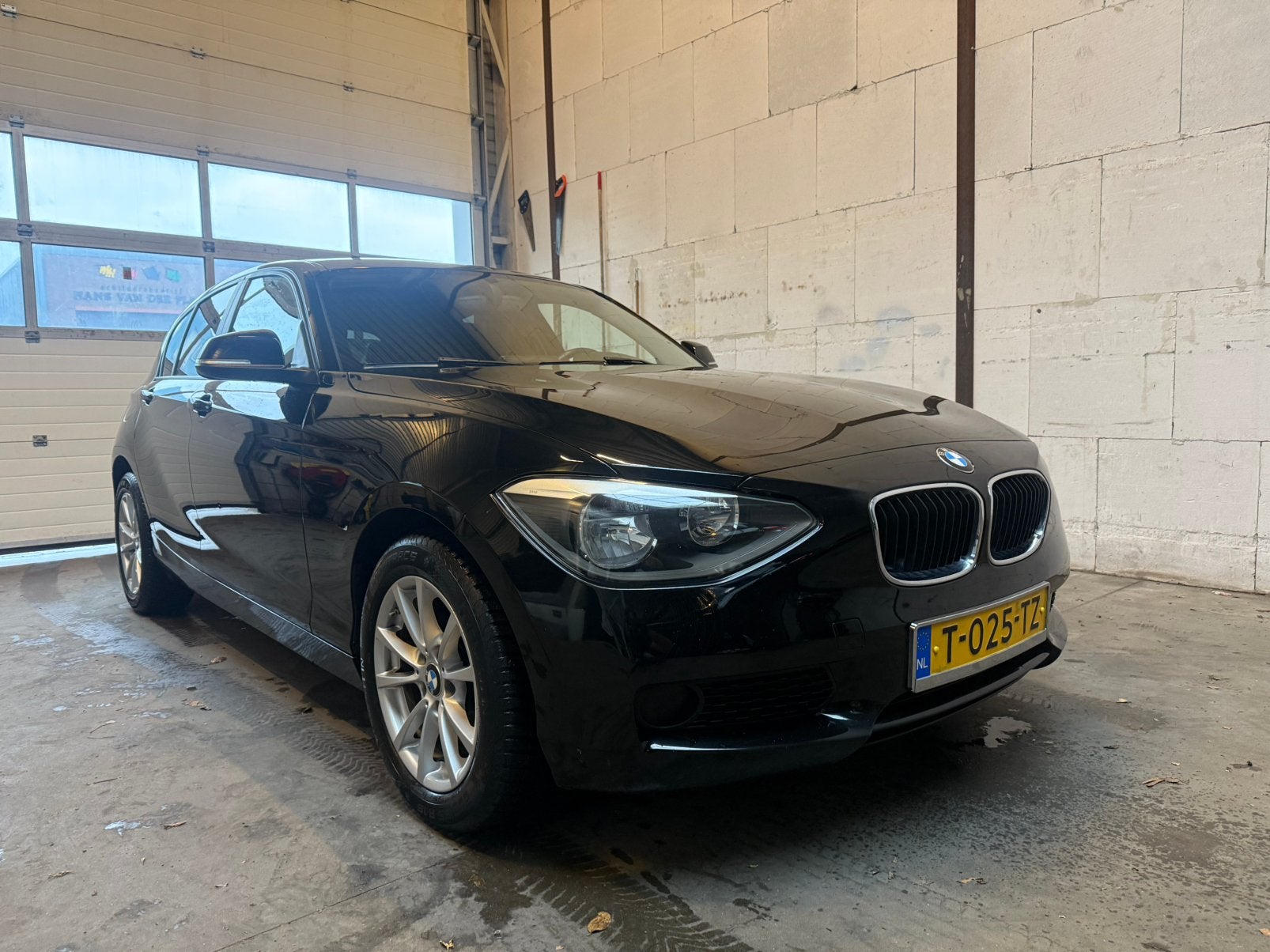 BMW 1-Serie 116i Schuifdak DealOnderhouden Parksensoren Navi, Auto's, 1-Serie, Zwart, 4 cilinders, Zwart