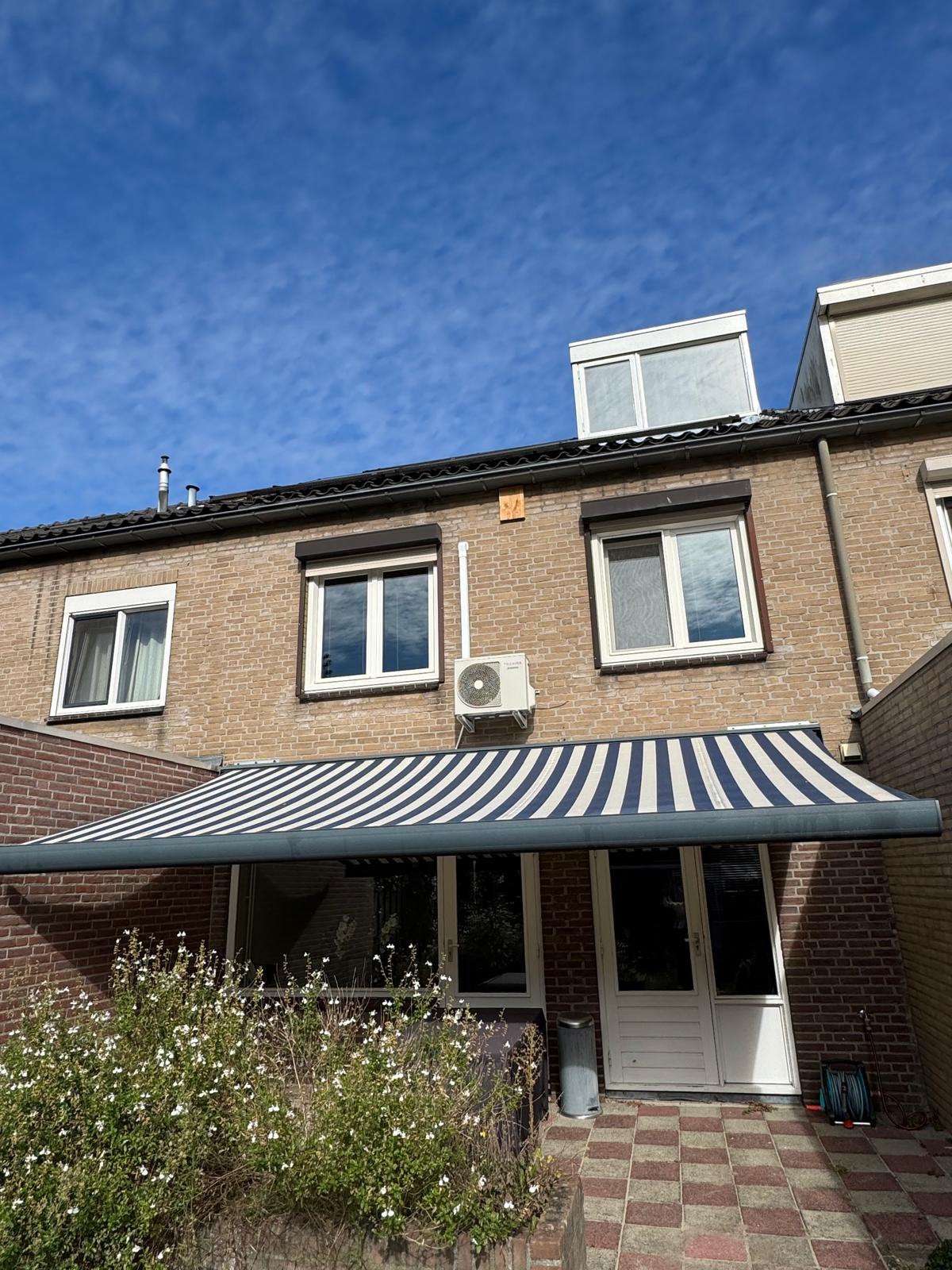 Elektrisch zonnescherm 5,50 x 2,70 meter – Somfy bediening, Tuin en Terras, Ophalen, Gebruikt, 450 cm of meer, Elektrisch