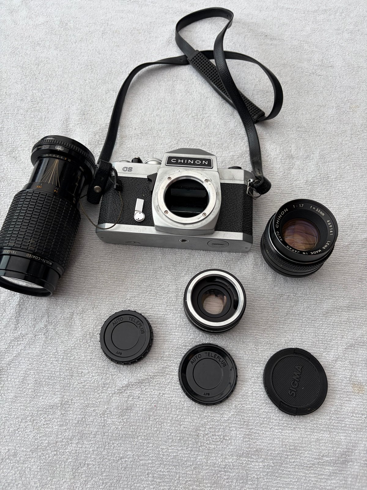 Chinon CS Spiegelreflexcamera met lenzen en accessoires, Audio, Tv en Foto, Ophalen of Verzenden, Gebruikt, Spiegelreflex, Overige Merken