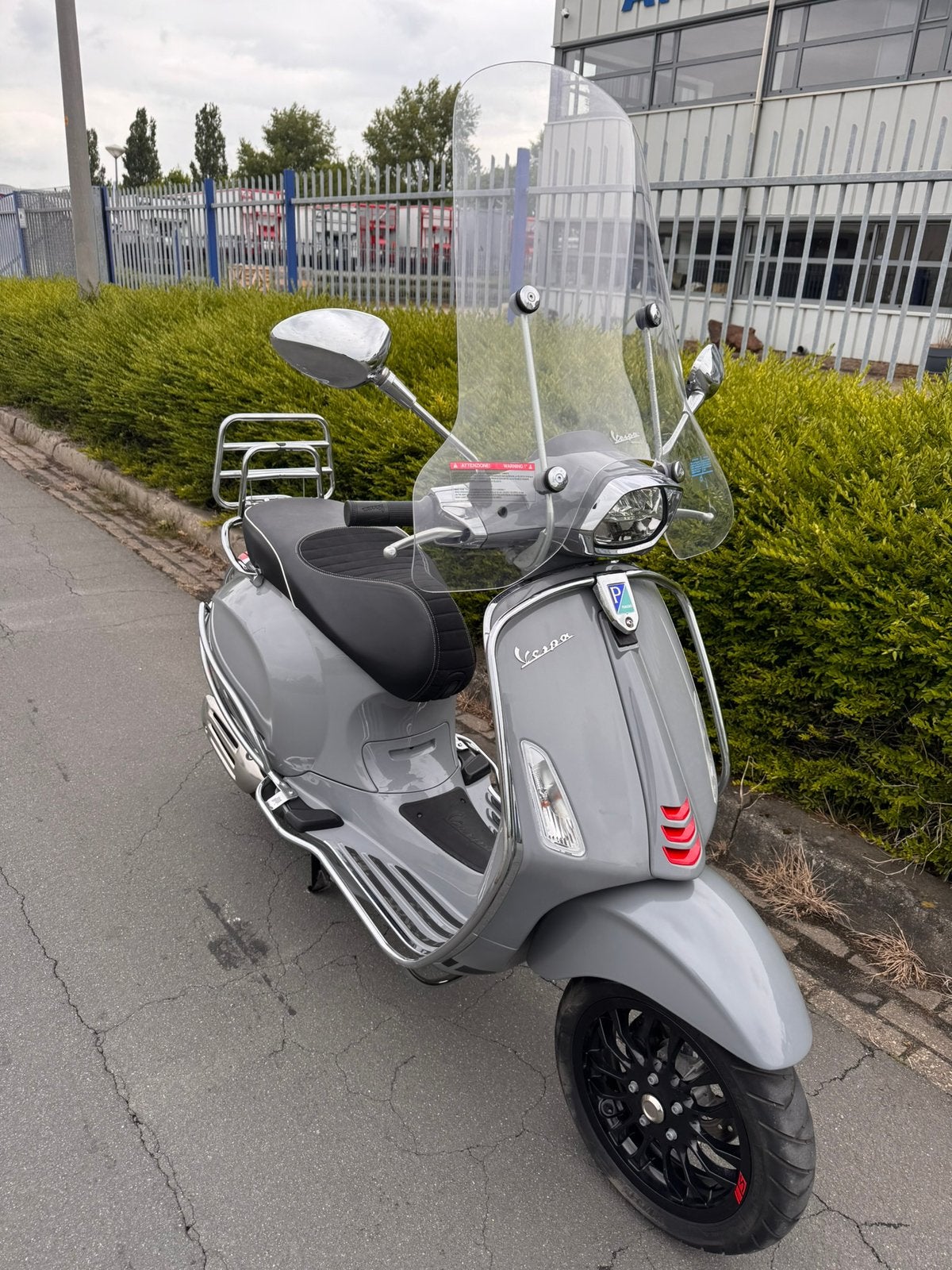 Vespa Sprint Nardo Grey iGet, Fietsen en Brommers, Scooters | Vespa, Ophalen, Vespa S, Zo goed als nieuw, Benzine