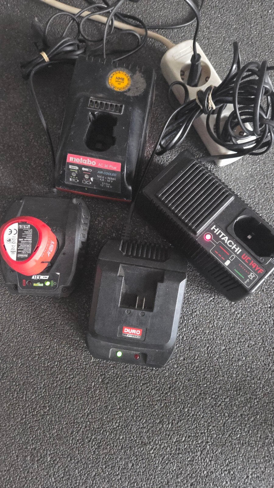 Set van 4 acculaders (Metabo, Hitachi, Duro Pro, Florabest), Ophalen of Verzenden, Gebruikt