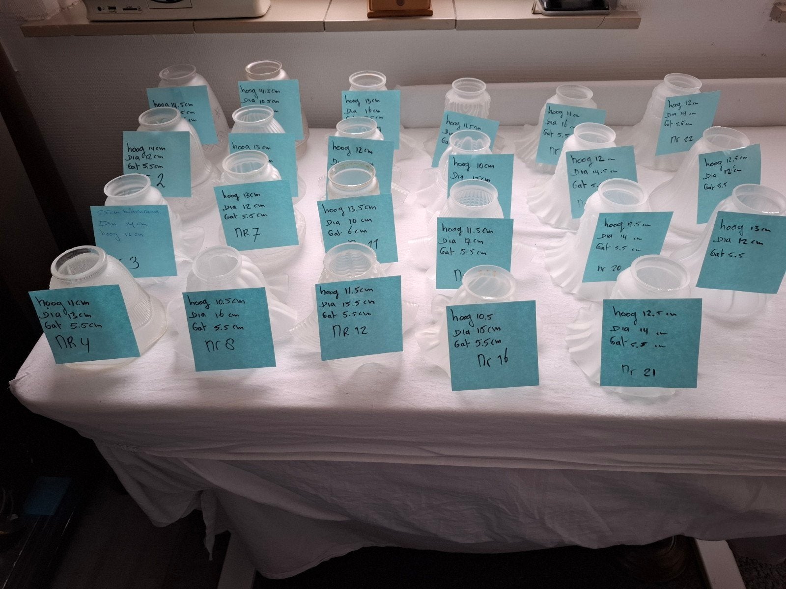 23 stuks oude rok glazen lampenkapjes, Ophalen