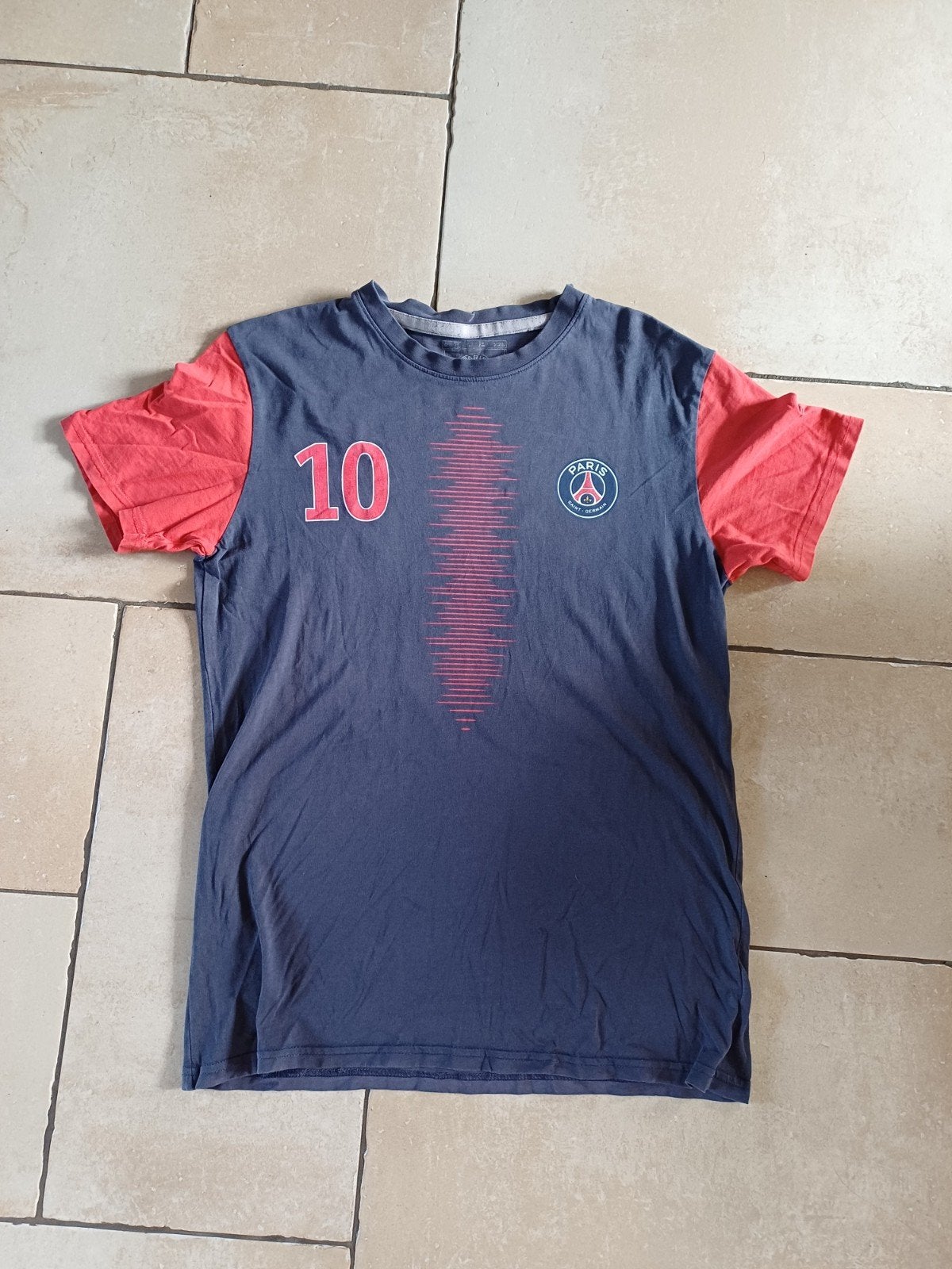 T-shirt psg paris saint-german maat m Neymar jr 10, Kleding | Heren, Sportkleding, Ophalen of Verzenden, Gedragen, Voetbal