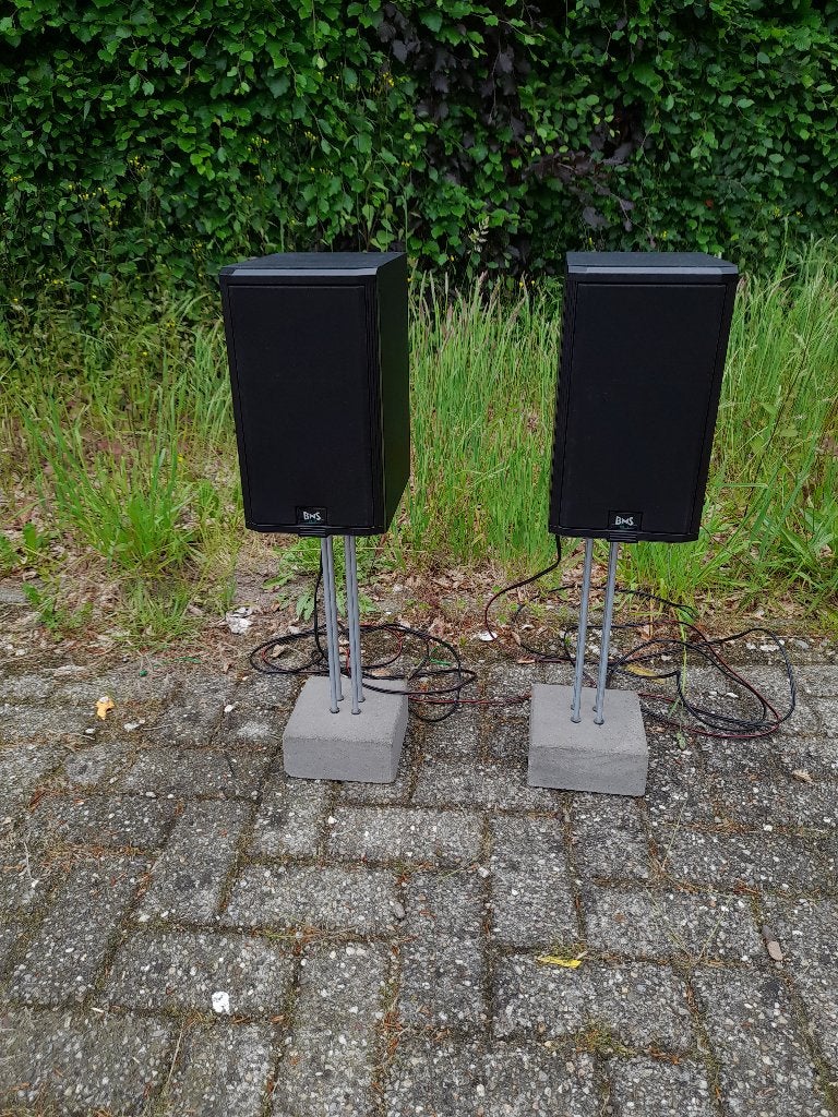 uitstekende design set bns boxen op betonnen voet, Ophalen of Verzenden, Gebruikt, 60 tot 120 watt, Overige merken
