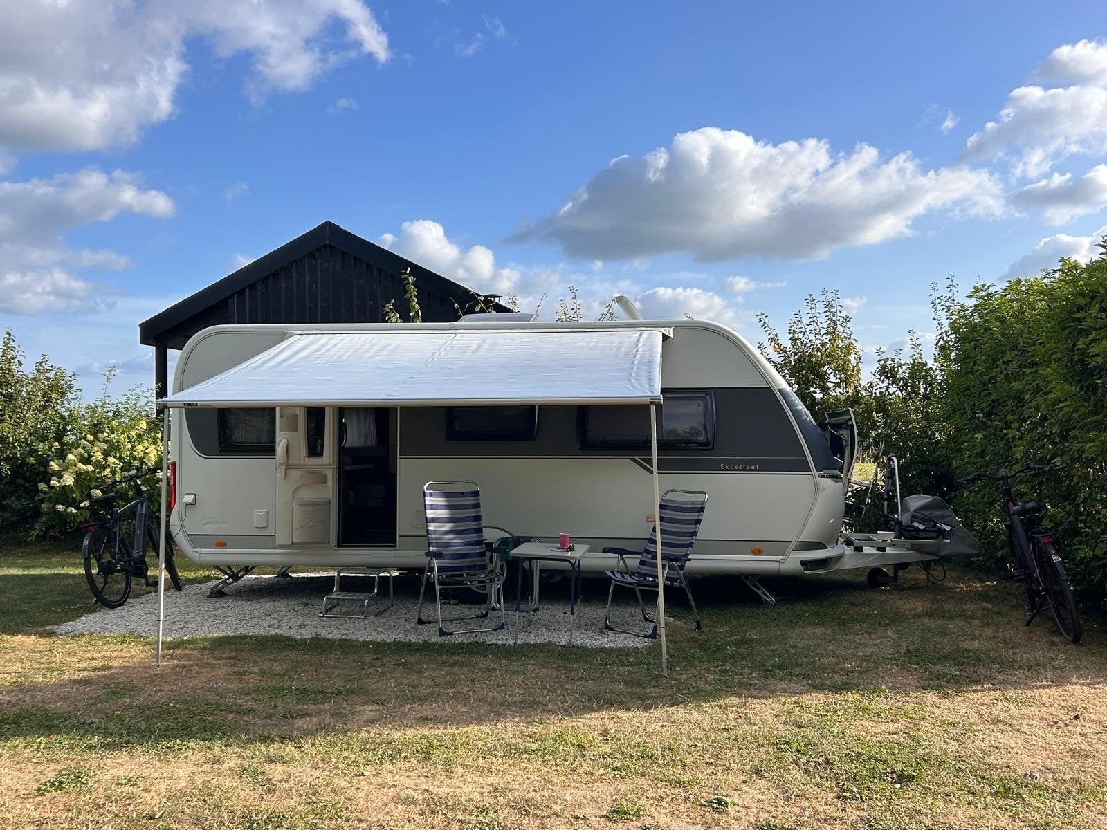 Caravan Hobby Excellent 540 UFF, Tot en met 4