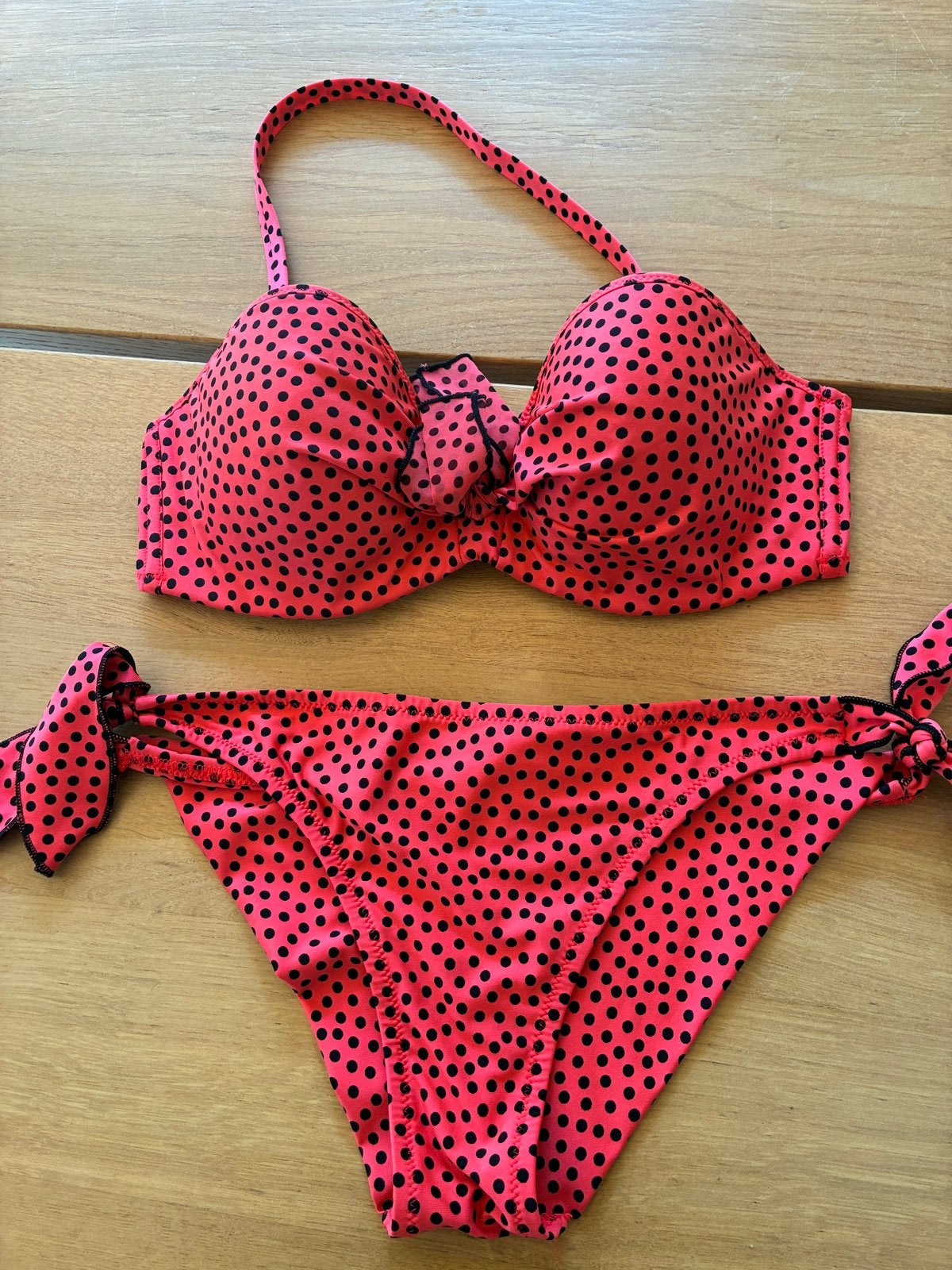 Antigel bikini strapless koraal zwart stip beugel 75C/L, Ophalen of Verzenden, Zo goed als nieuw, Meerkleurig, Bikini
