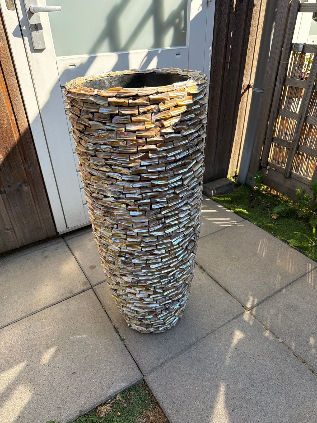 Unieke bloempot met mozaïek van schelpen, Overige materialen, Gebruikt, Rond, Binnen