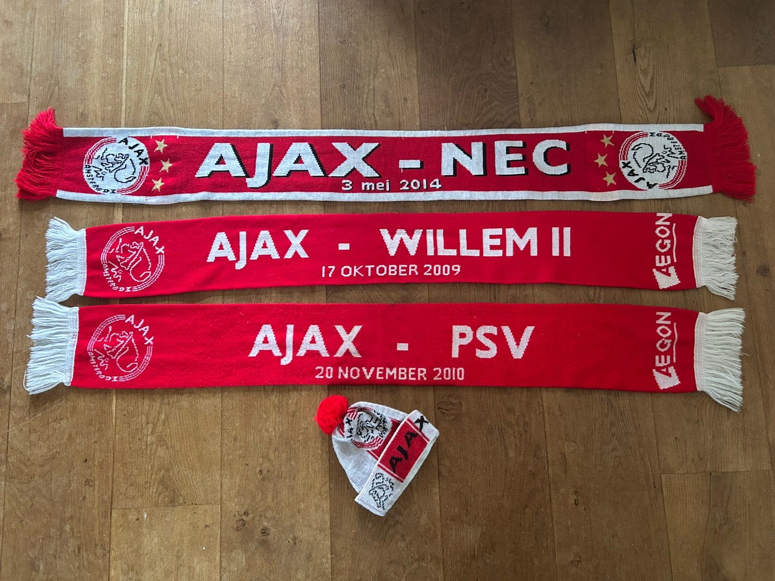 3 x sjaal ajax plus muts, Ophalen of Verzenden, Gebruikt, Ajax, Vaantje of Sjaal