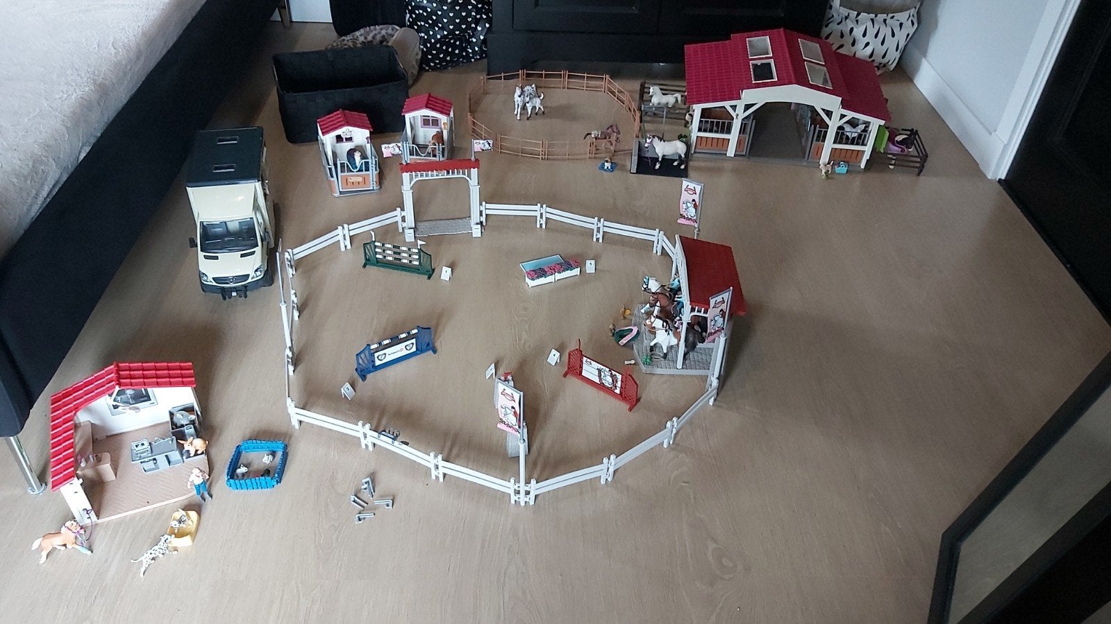 Grote Schleich paardenstal met heel veel extra's, Ophalen of Verzenden, Zo goed als nieuw, Jongen of Meisje